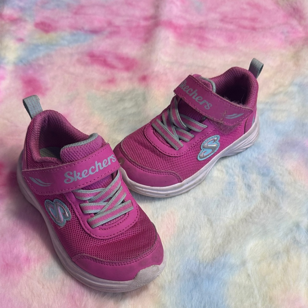 5/$25 Skechers Girls sz9 Fuchsia and Gray Sneakers